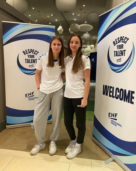 Bravo Klea in Elena!