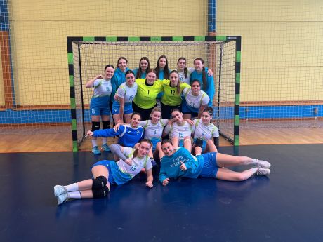 Ekipa: IVA NESTOROVSKA, MATEA TOMAS, NIJA ŠTUBLER, TINKARA RAKOVEC, NINA ULJAN, EMILY ANA HOWLAND, NINA VALENČIČ, ROBIN ORLIČ, EMA FERIĆ, TAJA MERKUŽ, ELENA ERCEG, TIANA VUKOVIĆ, VITA IVANOVIĆ, LIANA VUKOVIČ, LARA ERMENC, KLEA PIRTOVŠEK.