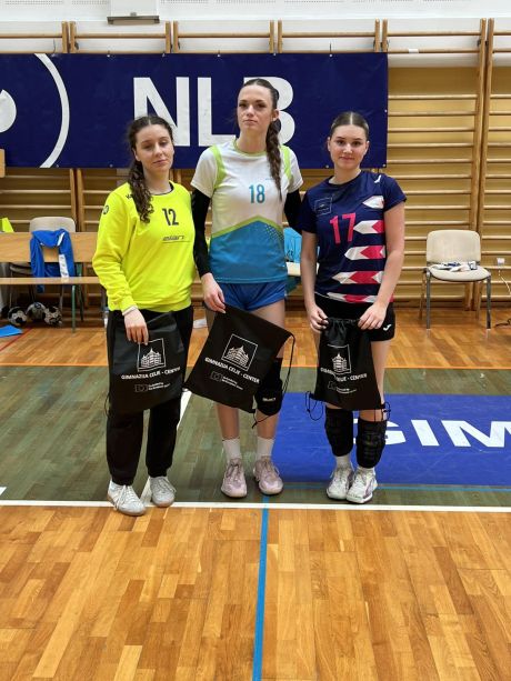 ANJA DOČINSKI, ZOJA KRAVANJA, ELLA PODERGAJS - Bravo!